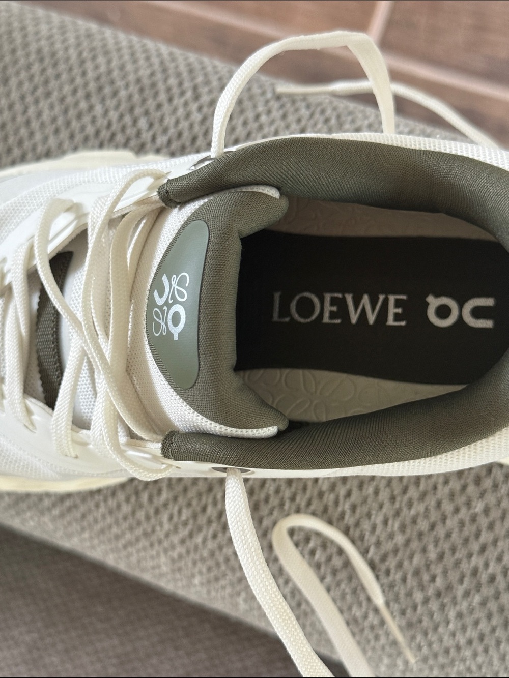 Loewe ✘ On Cloudtilt 2.0 Sneakers 🫒 Khaki - Picture 8 of 10